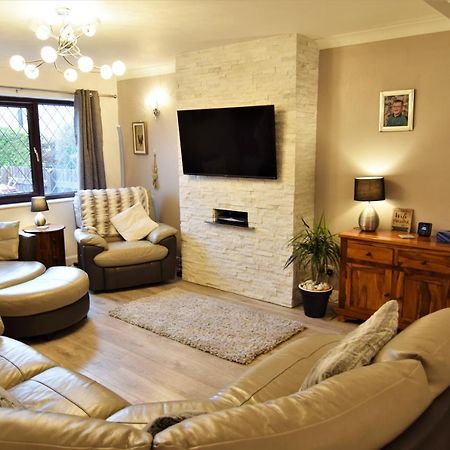 Mikes At Menai - Stylish & Spacious 3 Bed House In Menai Bridge. Buitenkant foto
