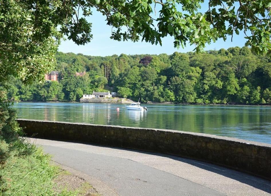 Mikes At Menai - Stylish & Spacious 3 Bed House In Menai Bridge. Buitenkant foto